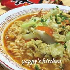 รูปของ キャベツのふわふわ卵とじ辛ラーメン