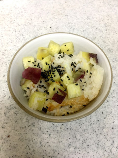 ストウブでさつまいもごはん-レシピのメイン写真