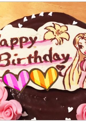 デコチョコでバースデーケーキ-レシピのメイン写真