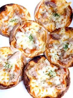 子供大好き!パリパリ☆餃子の皮ピザ風-レシピのメイン写真