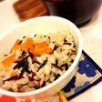 手軽に鉄分補給♪簡単ひじきご飯