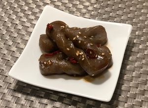 簡単！ピリ辛！結びこんにゃくの甘辛煮♡-レシピのメイン写真