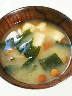 なめこ 豆腐 ワカメ 油揚げのお味噌汁♡-レシピのメイン写真