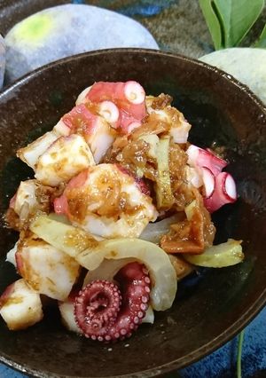 アケビ♥アケビとタコの梅肉和え-レシピのメイン写真
