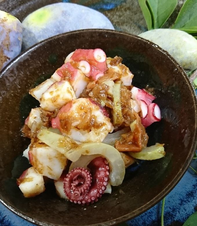 アケビ♥アケビとタコの梅肉和え-レシピのメイン写真