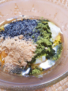 青汁黒ごまはちみつきな粉のヨーグルト-レシピのメイン写真