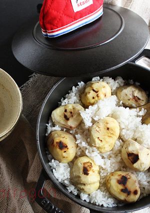 STAUBで味付けは塩だけ、焼き栗ごはん-レシピのメイン写真