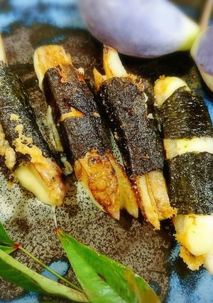 アケビ♥アケビとチーズの磯部巻き-レシピのメイン写真