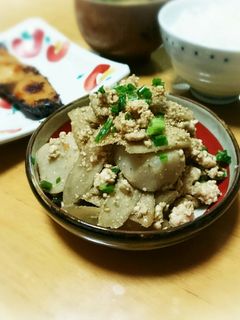 里芋 ごぼう 鶏そぼろの ごま味噌炒め-レシピのメイン写真