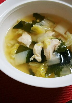 糖質制限にも！鶏むね肉と白菜ワカメスープ-レシピのメイン写真
