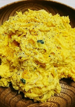 簡単☆余りかぼちゃ煮物で胡桃入和風サラダ-レシピのメイン写真