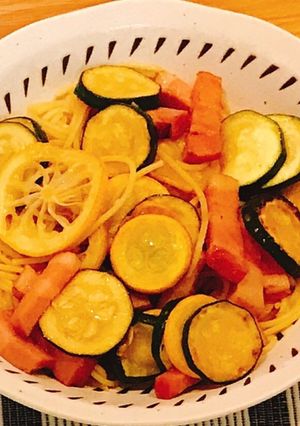 レモン香る ズッキーニとベーコンのパスタ-レシピのメイン写真