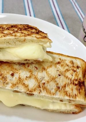 くるみとクリームチーズのホットサンド-レシピのメイン写真