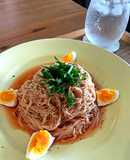トマトジュースで太陽のトマト麺風冷製素麺