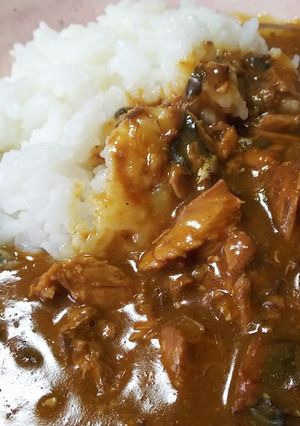 わさび漬け添えバーモント甘口サバ缶カレー-レシピのメイン写真