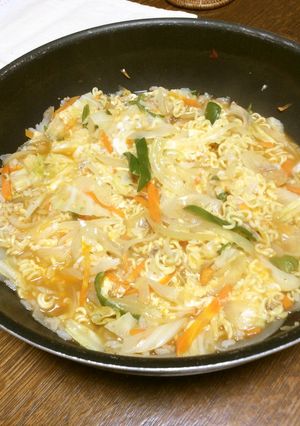 野菜たっぷり辛ラーメン雑炊-レシピのメイン写真