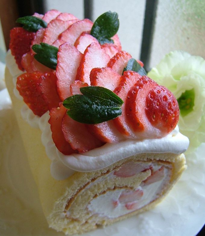 苺の生ロールケーキ-レシピのメイン写真