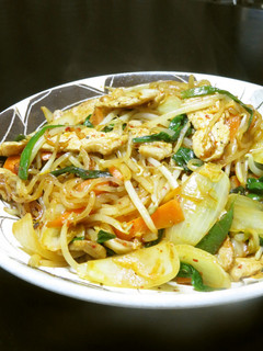 野菜たっぷり!☆豚キムチの焼き冷麺-レシピのメイン写真