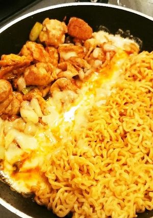 辛ラーメンで☆まろやかチーズダッカルビ-レシピのメイン写真