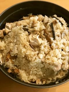 キノコと鶏の炊き込みご飯-レシピのメイン写真