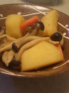 お弁当に最適!!しめじ入り煮物-レシピのメイン写真