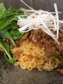 辛ラーメンで汁なし坦々麺風混ぜそば-レシピのメイン写真