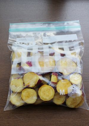 保存袋で、さつまいもの甘煮風　アレンジ-レシピのメイン写真
