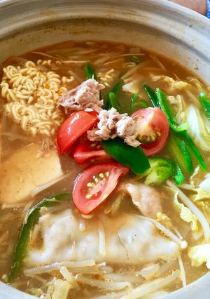 辛ラーメン韓国+和風鍋-レシピのメイン写真
