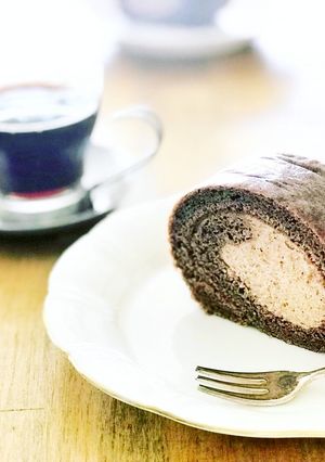 しっとりチョコレートロールケーキ-レシピのメイン写真