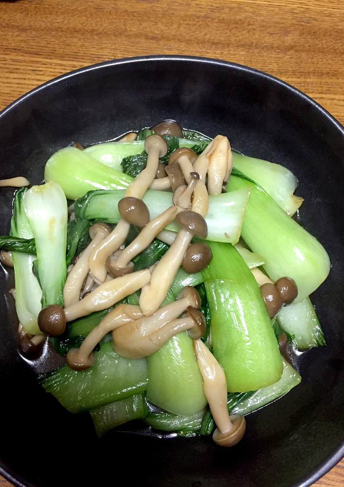 青梗菜とシメジのオイスター炒め-レシピのメイン写真