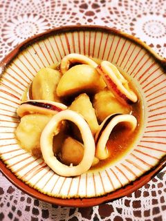 こっくりおいしい♪里芋とイカの煮物-レシピのメイン写真