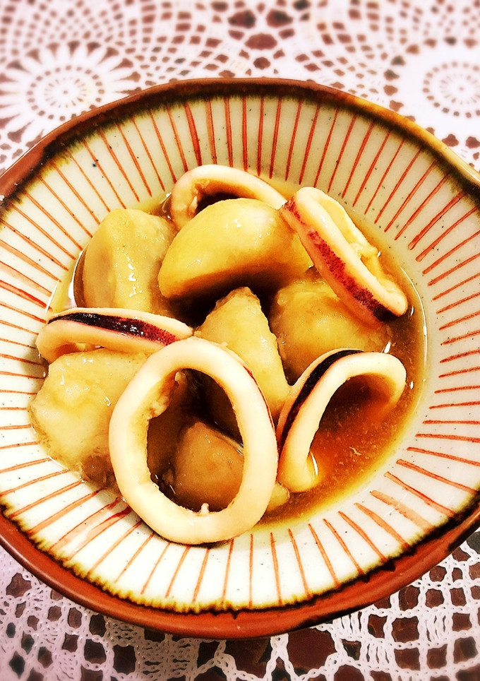 こっくりおいしい♪里芋とイカの煮物-レシピのメイン写真