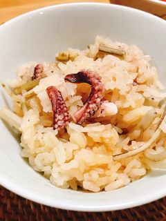 炊飯器で簡単!イカと牛蒡の炊き込みご飯!-レシピのメイン写真