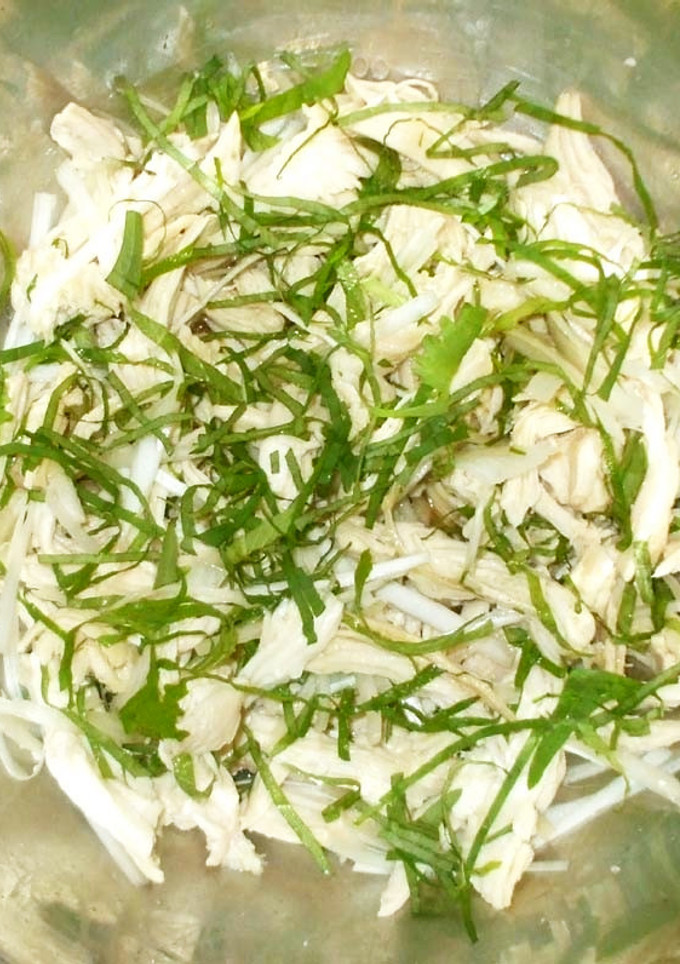 鶏胸肉のわさび醬油あえ♪簡単蒸し鶏レンジ-レシピのメイン写真