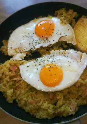 簡単ランチ残り物でカレーピラフ♪-レシピのメイン写真