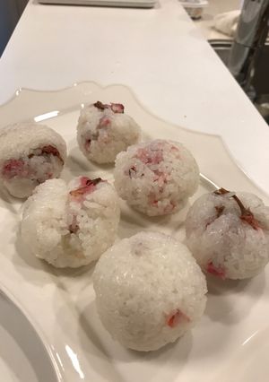 桜のおにぎり-レシピのメイン写真