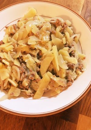 ひき肉とじゃがいも玉ねぎのチーズ炒め-レシピのメイン写真
