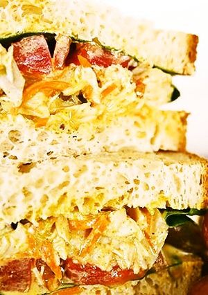 ターメリックチキンサラダ＆サンドイッチ-レシピのメイン写真