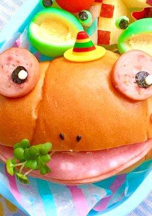 ロールパンでカエル☆-レシピのメイン写真