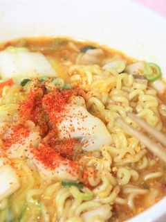 白菜の漬け物入り辛ラーメン-レシピのメイン写真