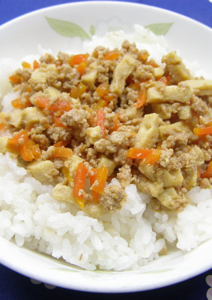 学校給食　高野豆腐のそぼろ丼-レシピのメイン写真