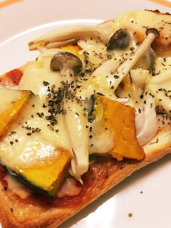 秋野菜のピザトースト-レシピのメイン写真