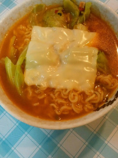 卵とチーズでまろやか!辛ラーメン-レシピのメイン写真