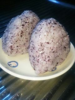 しっかり味のゆかりおにぎり-レシピのメイン写真