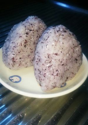 しっかり味のゆかりおにぎり-レシピのメイン写真