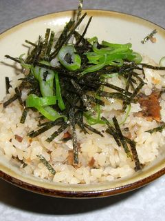 超簡単!蒲焼の缶詰から”さんまご飯”-レシピのメイン写真