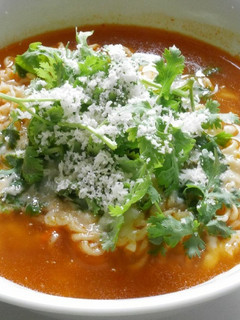 パクチーのせのせ辛ラーメン-レシピのメイン写真
