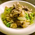 ワンタンと豚肉キャベツのたれ和え