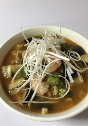 むきエビとなすの辛ラーメン-レシピのメイン写真