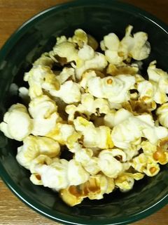 醤油スプレーで ノンオイルポップコーン-レシピのメイン写真